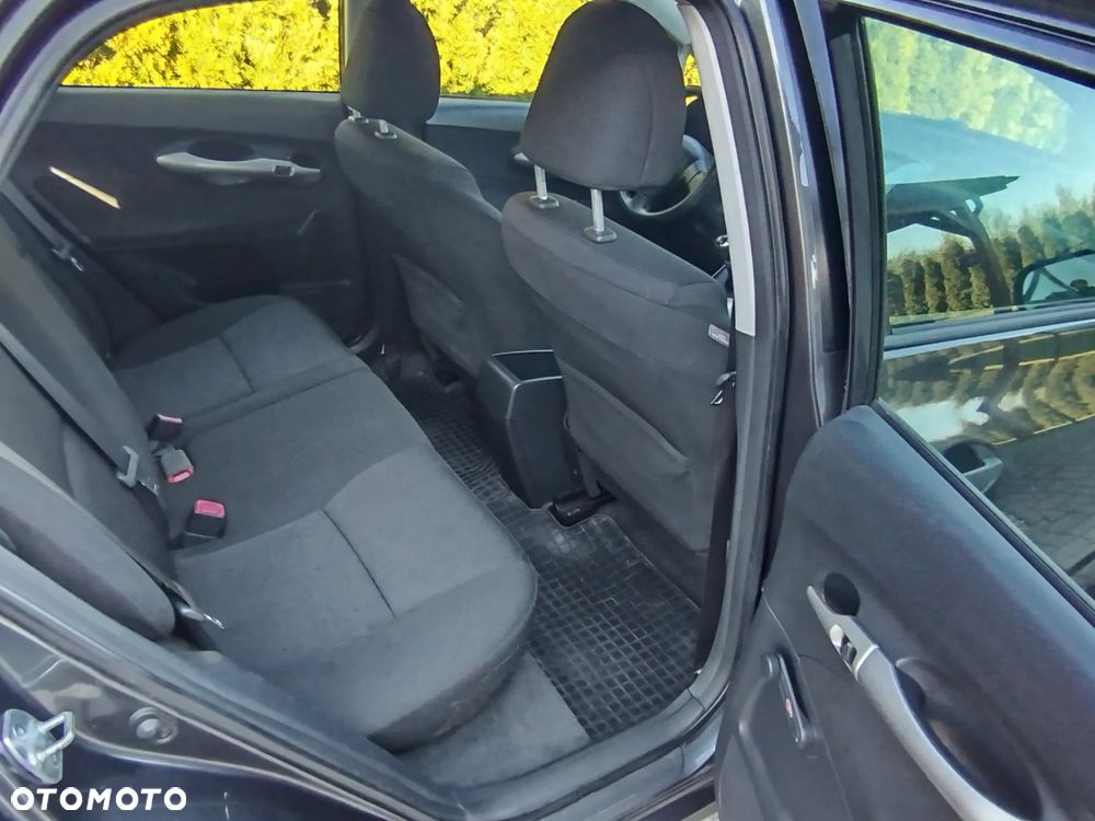 Toyota Auris 1.4 D-4D - 6