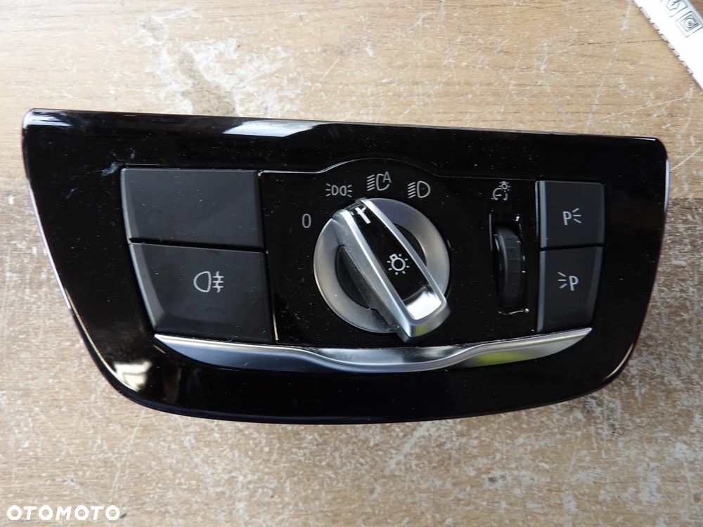 BMW - G30,G31 - WLĄCZNIK ŚWIATEŁ - DEMONTAŻ - EUROPA - 6841882 - 1