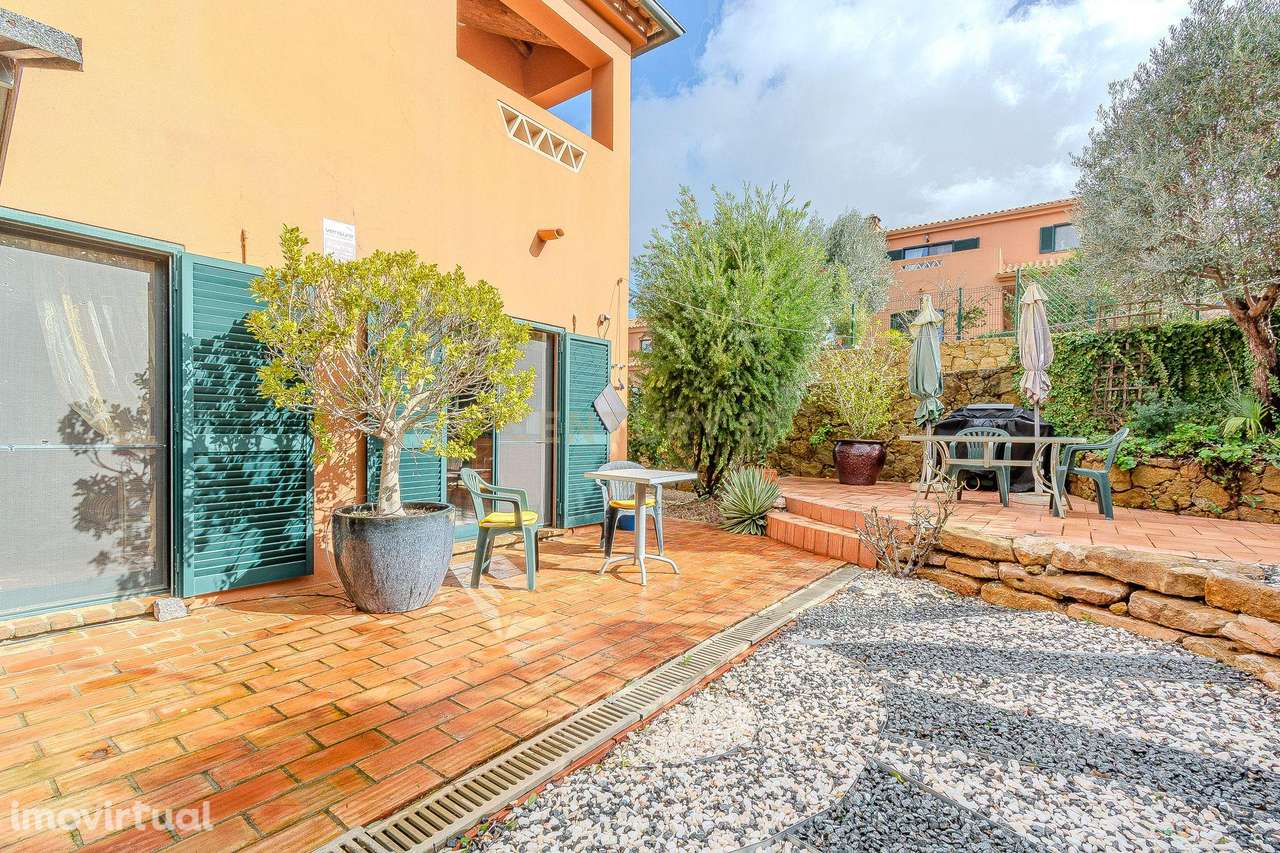 Moradia Geminada de canto  ·  com jardim a Sul e estacionamento - Grande imagem: 2/55