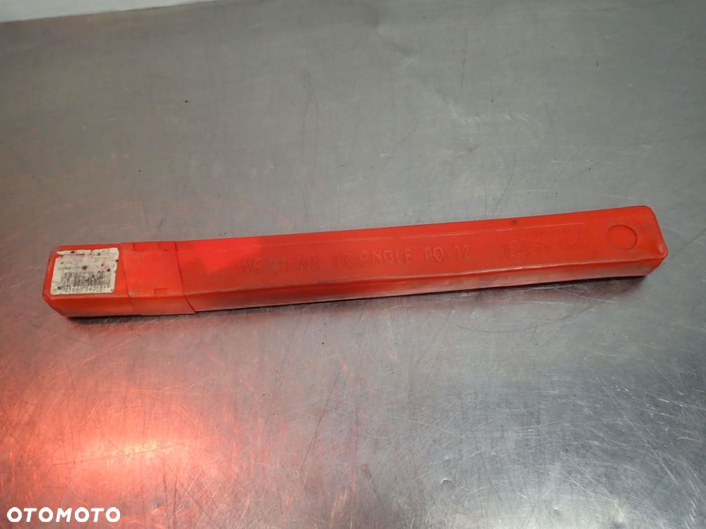 TRÓJKĄT OSTRZEGAWCZY NISSAN JUKE I - 1