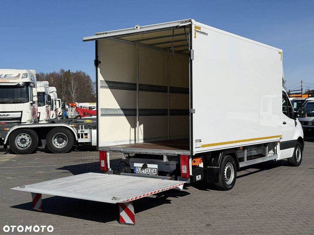Mercedes-Benz Sprinter - 15