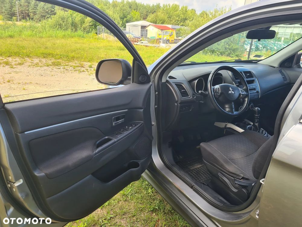 Mitsubishi ASX - 14