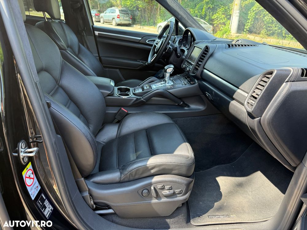 Porsche Cayenne Turbo S Tiptronic S - 19