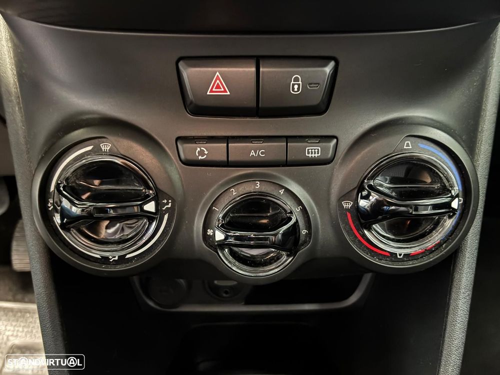 Peugeot 208 1.2 PureTech Style - 27