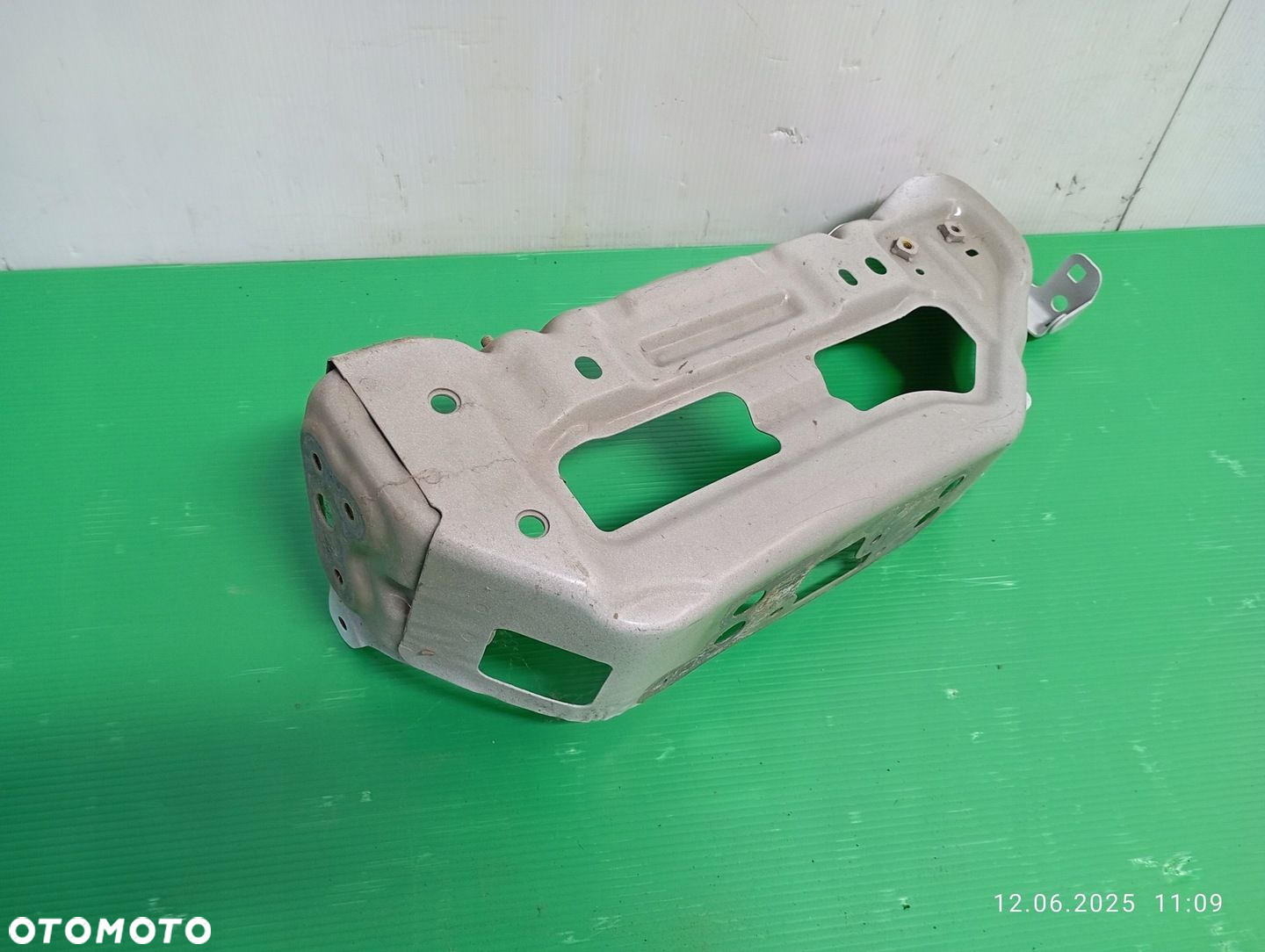 TOYOTA YARIS III 11-20 WZMOCNIENIE PRZEDNIEGO PASA PRAWE OKULAR 53202-0D906 - 4