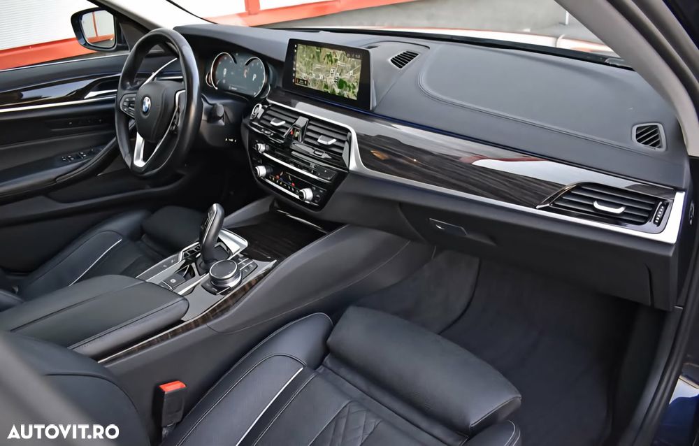 BMW Seria 5 540i Aut. Luxury Line - 9
