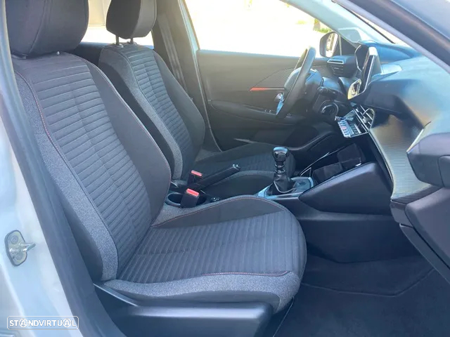 Peugeot 208 1.2 PureTech Allure - 31