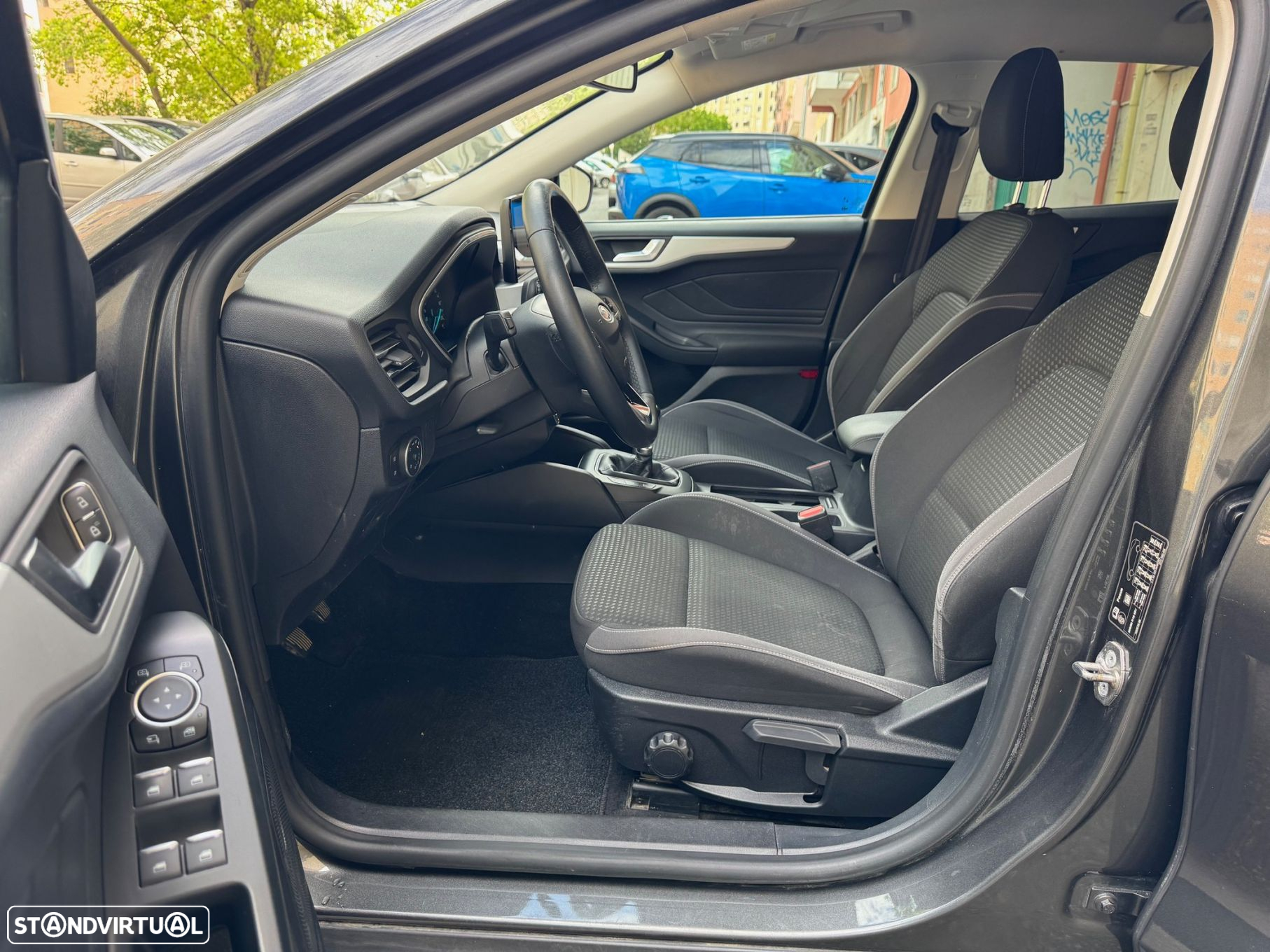 Ford Focus SW 1.5 TDCi EcoBlue Active - 9