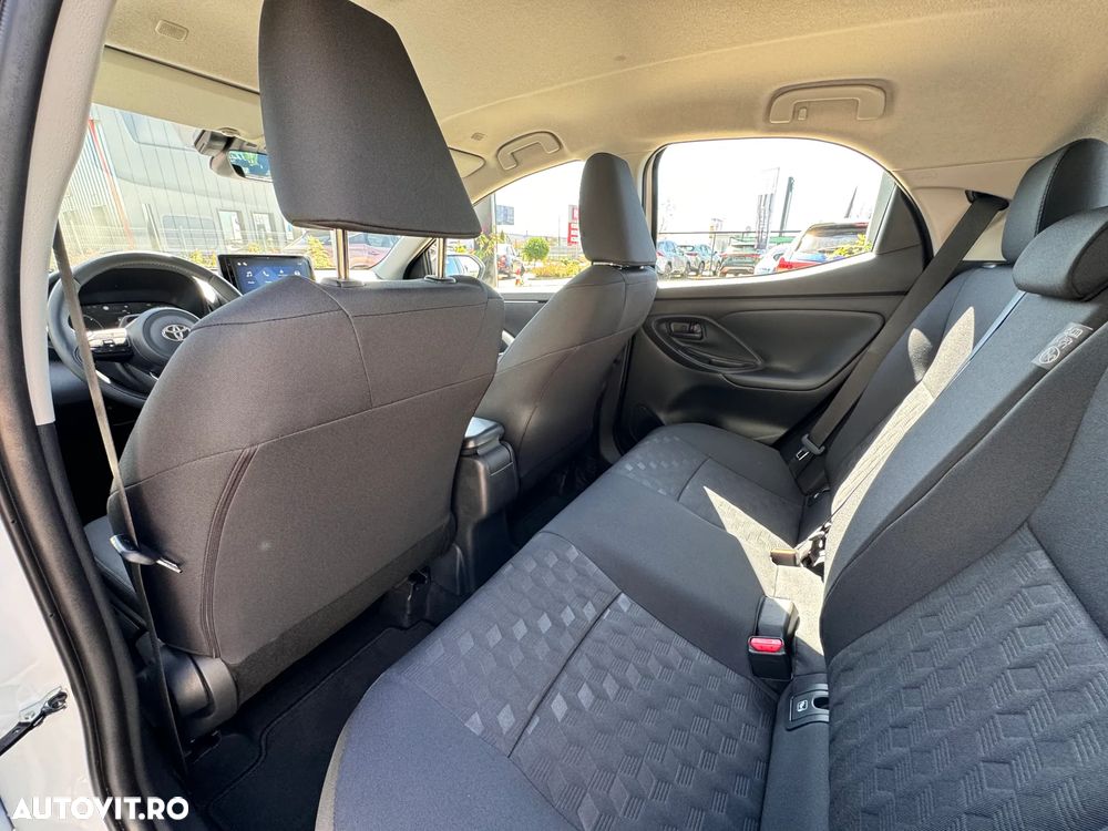 Toyota Yaris 1.5 VVT-i HSD Active - 27
