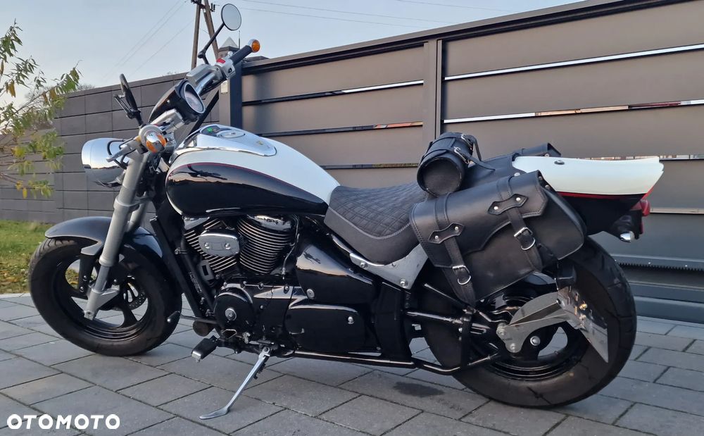 Suzuki Intruder - 21
