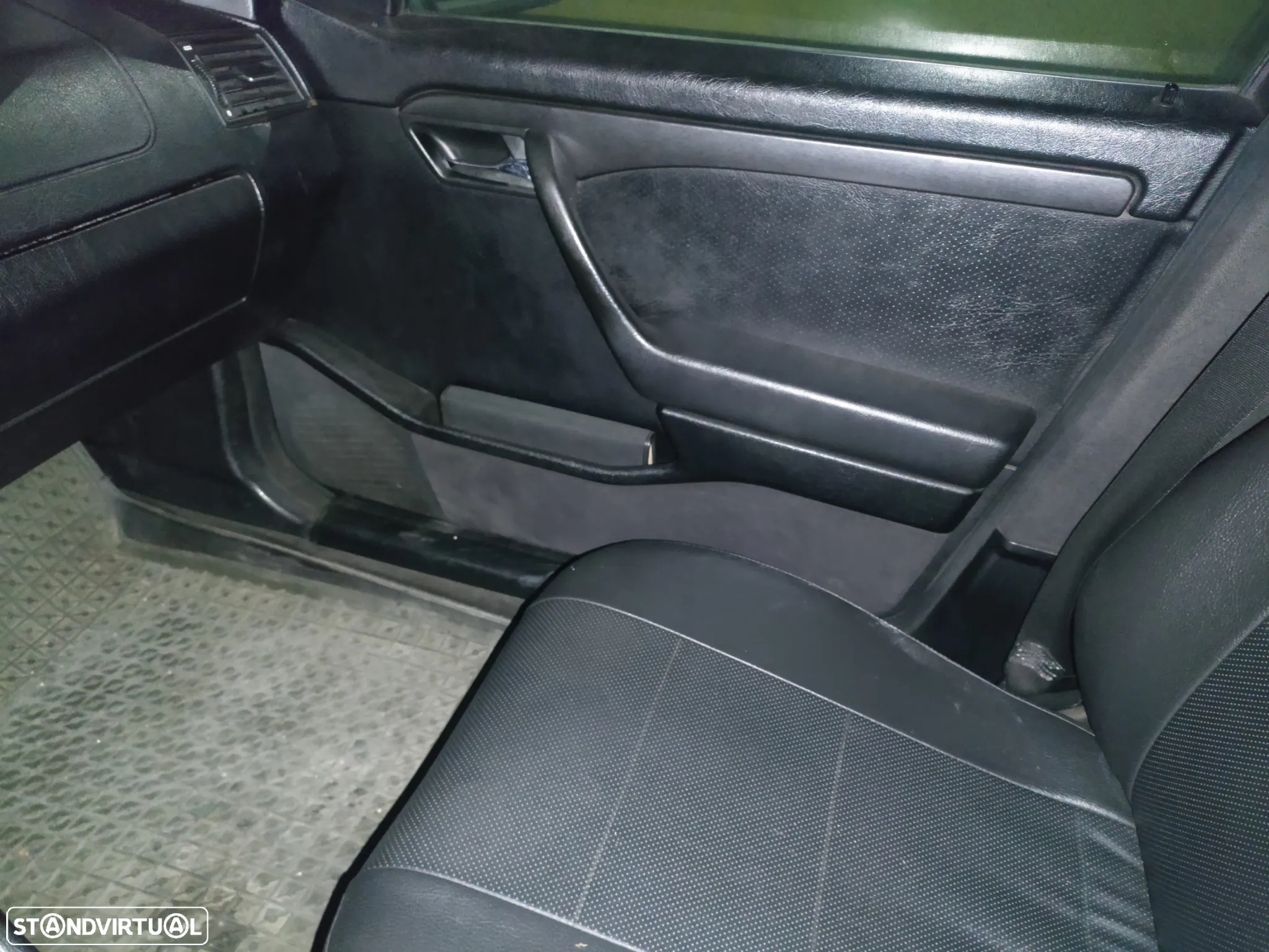 Mercedes-Benz C 220 D - 14