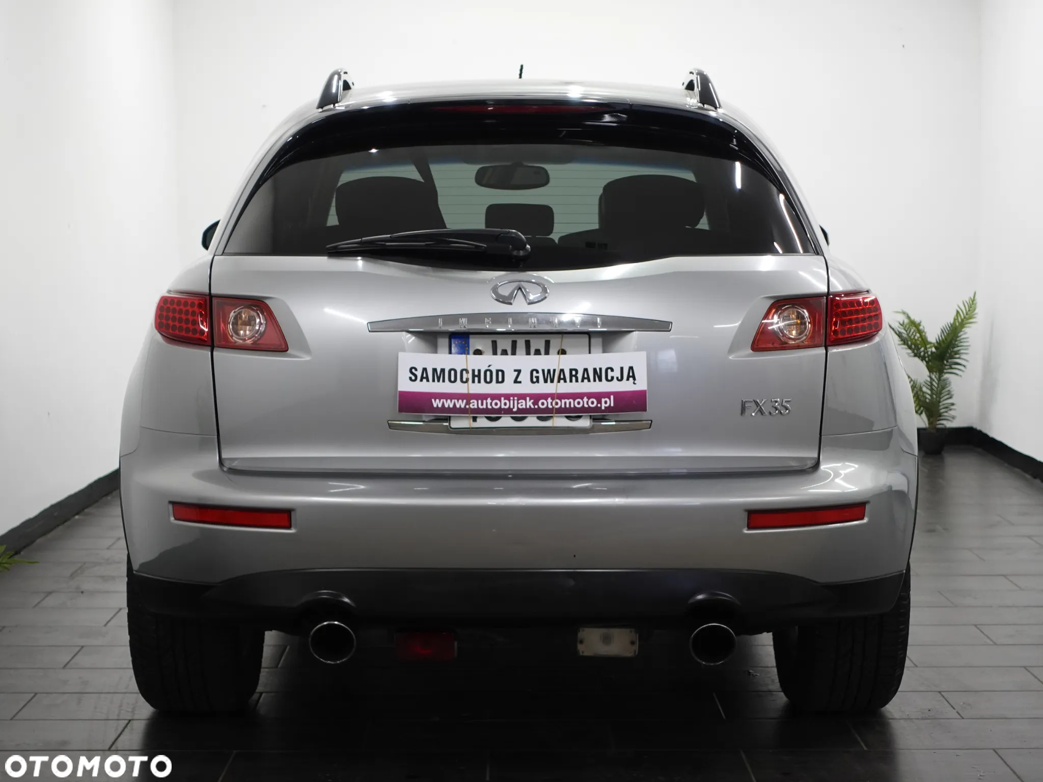 Infiniti FX FX35 - 8