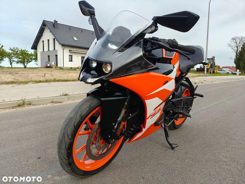 KTM RC 125 - 8