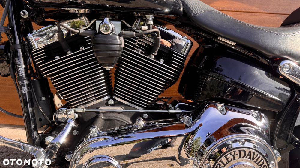 Harley-Davidson Softail Breakout - 15