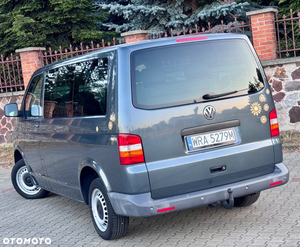 Volkswagen Multivan - 12