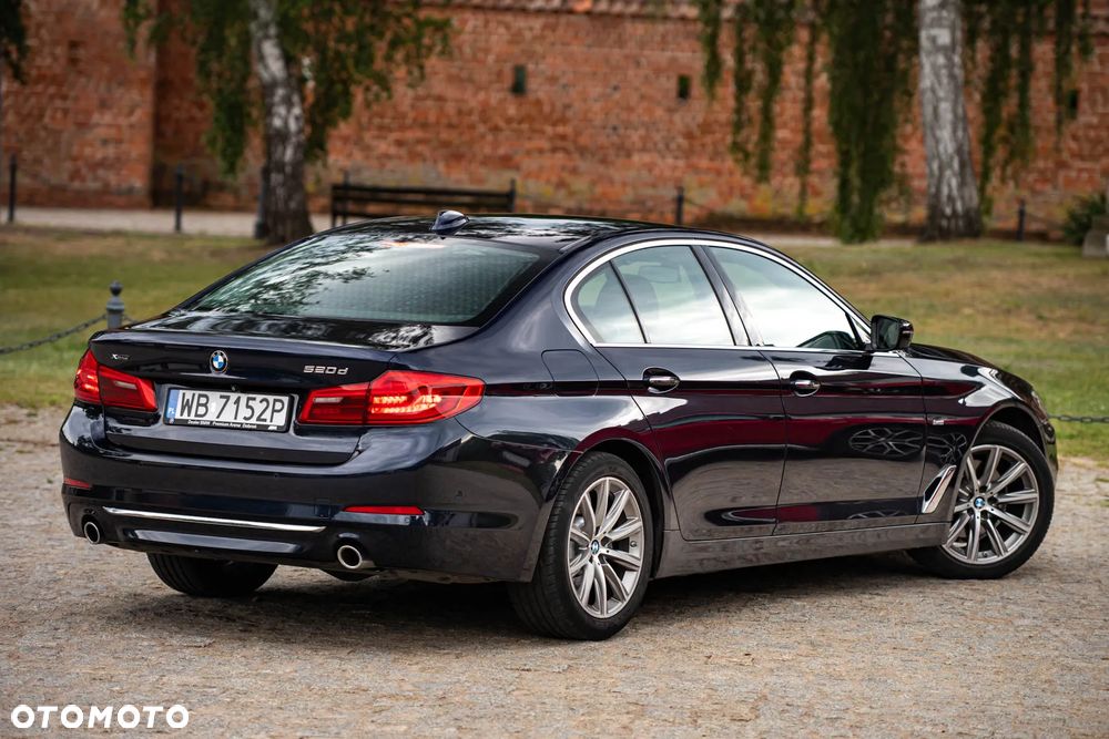 BMW Seria 5 520d Luxury Line - 8