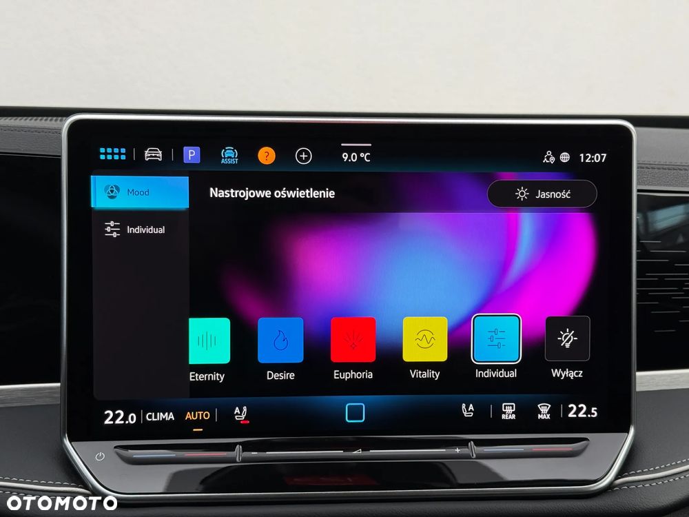 Volkswagen Passat Variant 2.0 TDI SCR DSG Elegance - 36