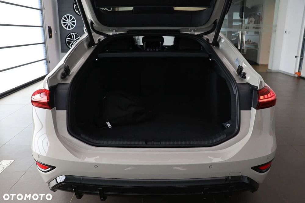 Audi A6 Sportback e-tron - 8