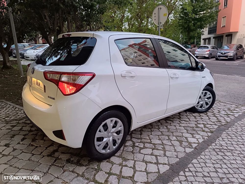 Toyota Yaris 1.5 HSD Comfort+P.Techno - 3