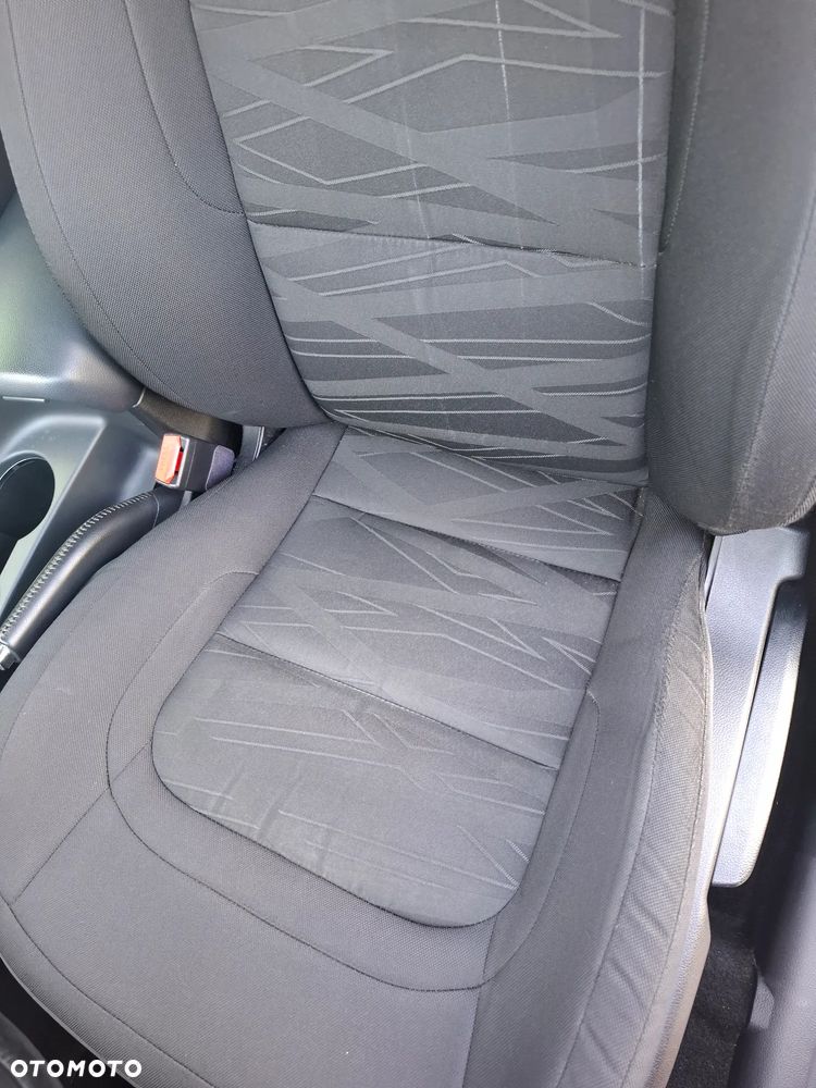 Kia Ceed 1.4 M - 11