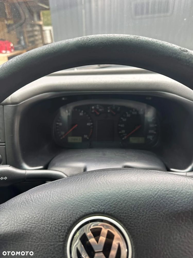 Volkswagen Transporter - 29
