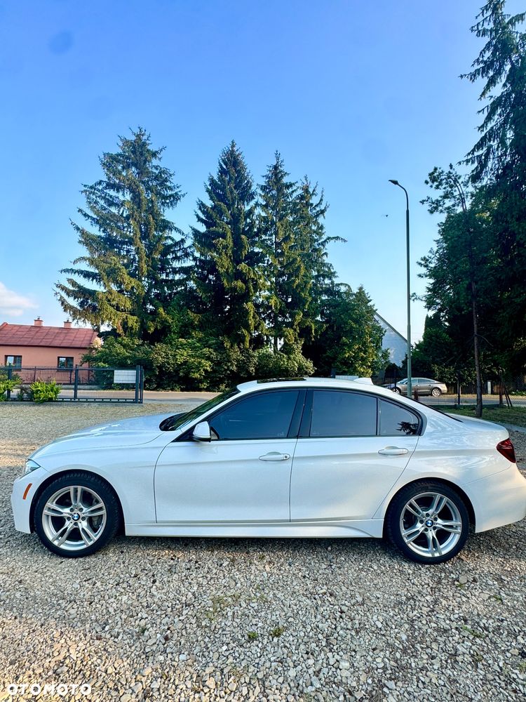 BMW Seria 3 330i xDrive Edition M Sport Shadow - 13