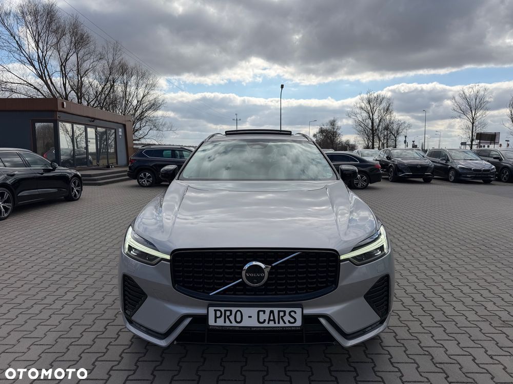 Volvo XC 60 B4 D Plus Dark - 12