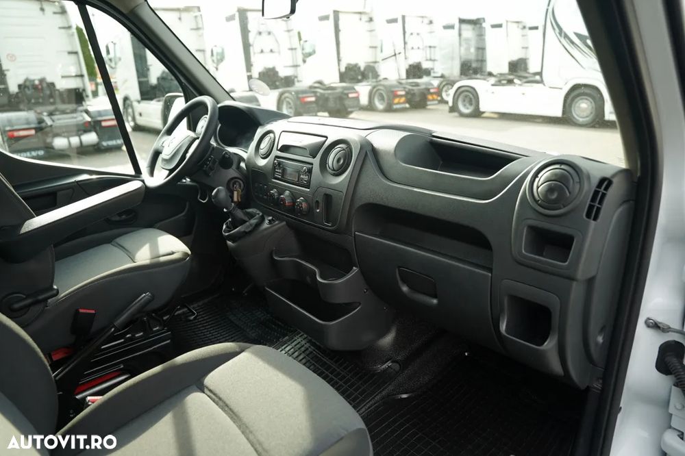 Renault MASTER / BASCULABILĂ - 2,8 m / CABINĂ DUBLĂ - 6 LOCURI / MANUALĂ / IMPORT - 32