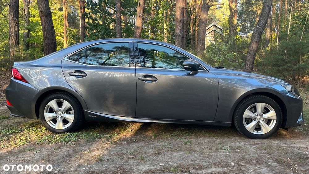 Lexus IS 300h Business - 4