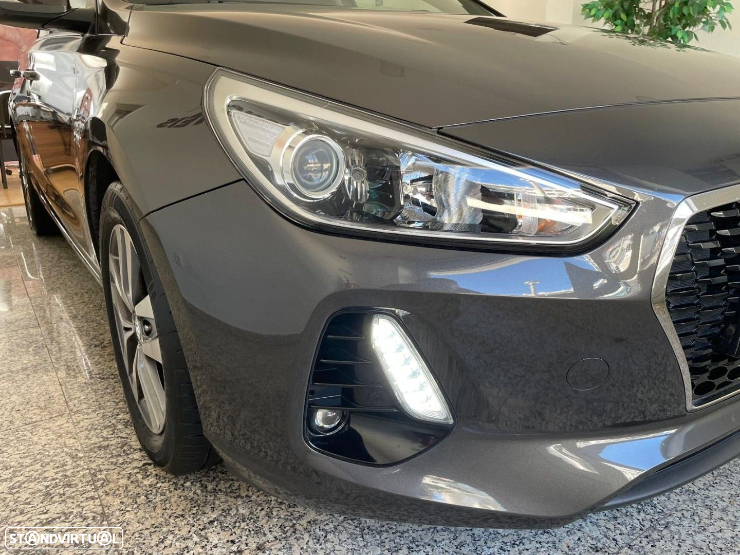 Hyundai i30 SW 1.6 CRDi Comfort+Navi - 24