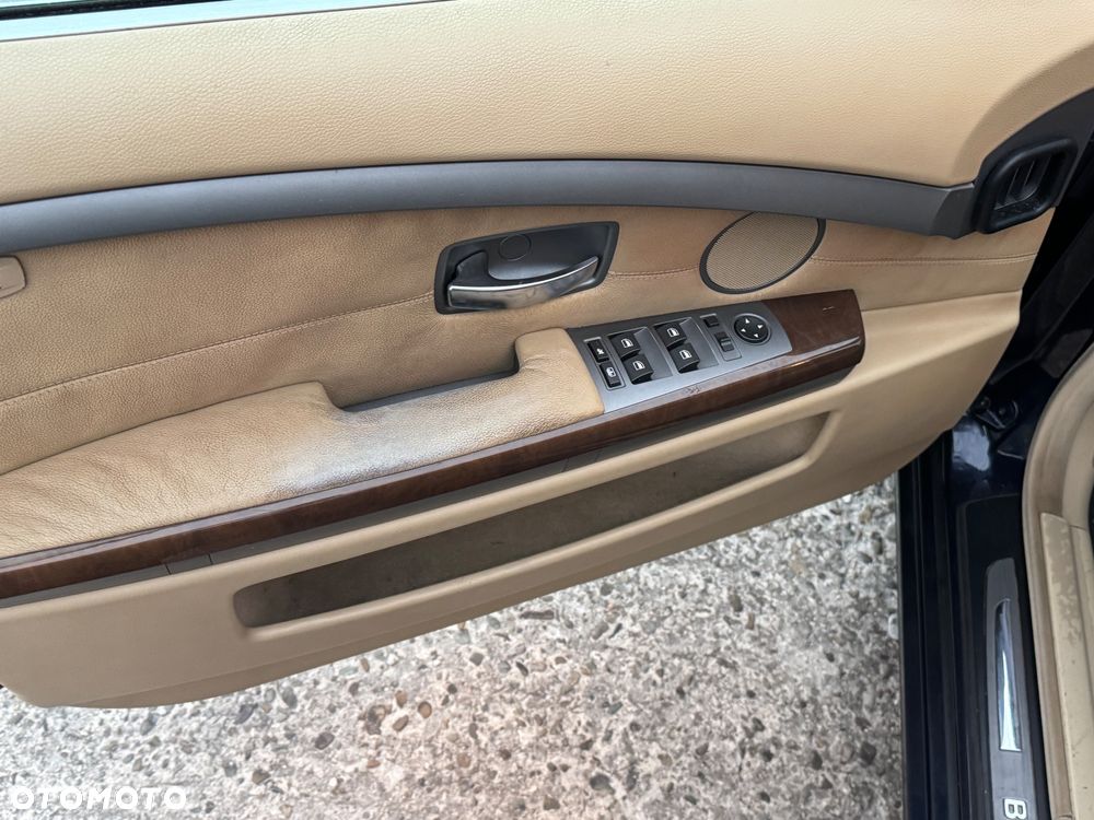BMW Seria 7 735i L - 10