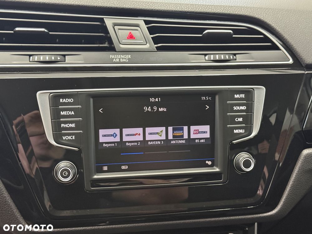 Volkswagen Touran 2.0 TDI SCR (BlueMotion Technology) DSG Highline - 24