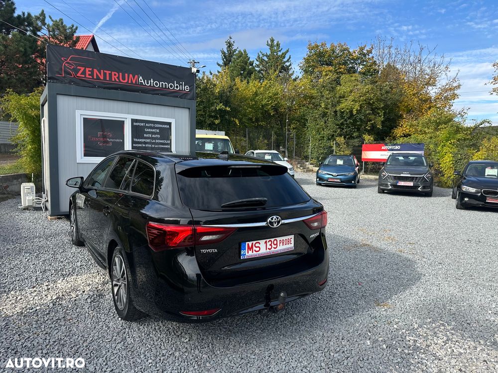 Toyota Avensis 1.6 D-4D Executive - 11