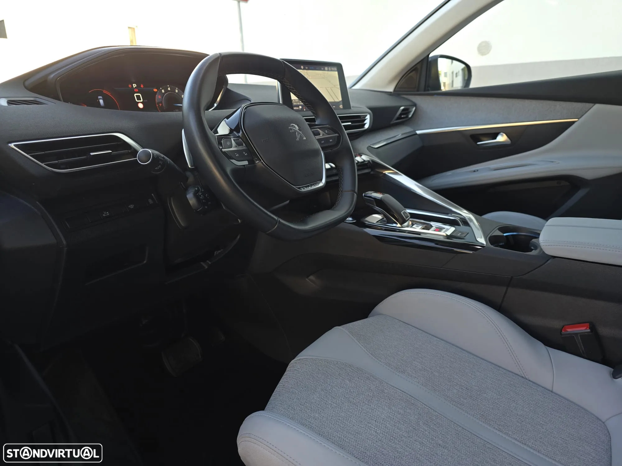 Peugeot 3008 1.2 PureTech Allure EAT8 - 32
