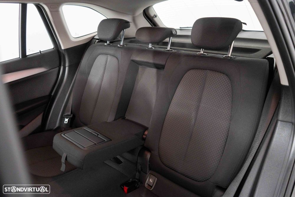 BMW X1 25 e xDrive Corporate Edition - 9