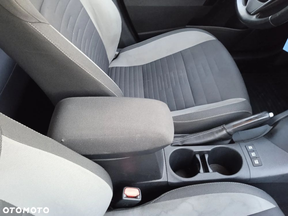 Toyota Auris Hybrid 135 Active - 11