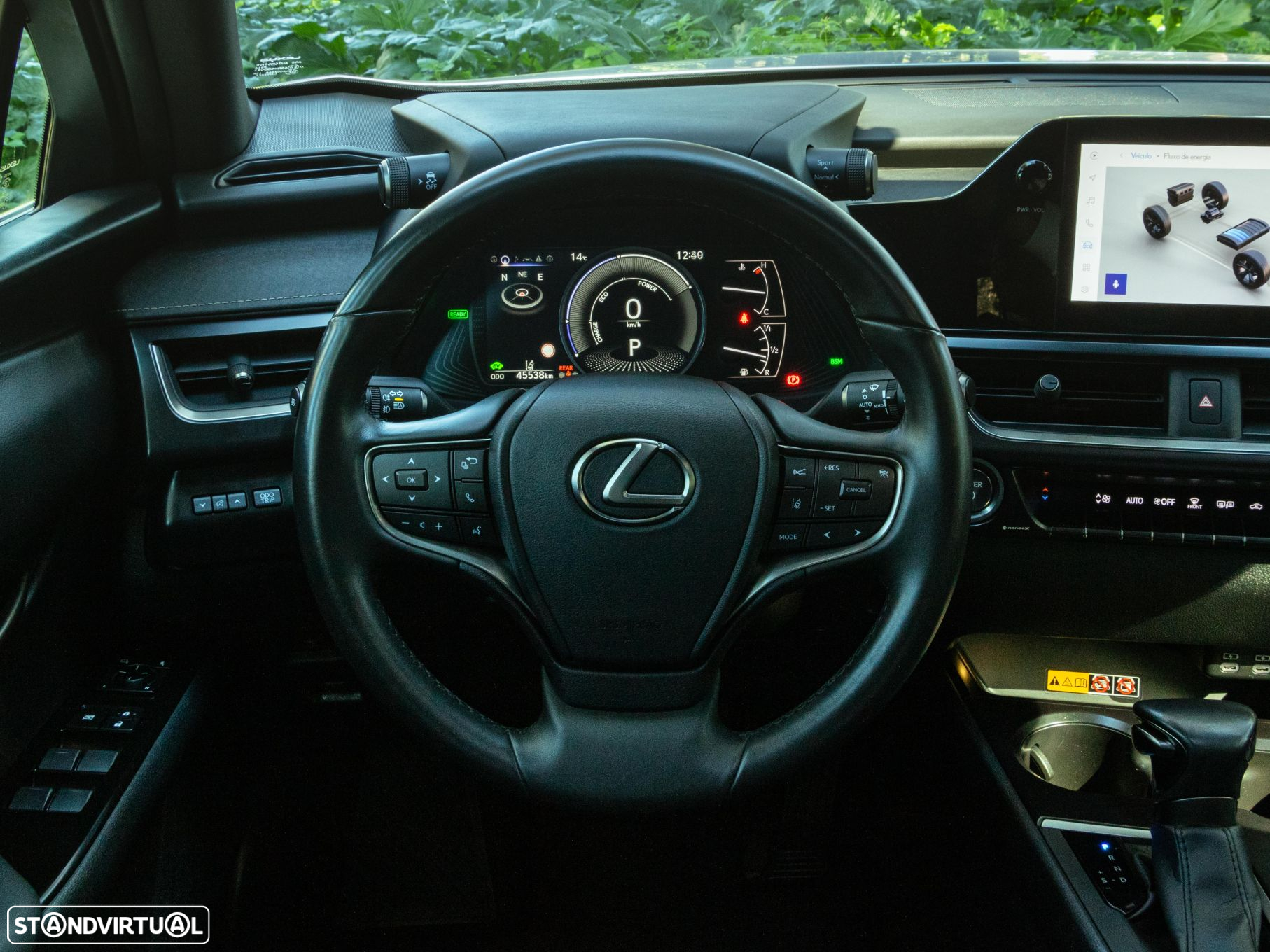 Lexus ux-250h Sport - 9