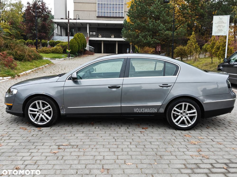 Volkswagen Passat 2.0 FSI Automatik Highline - 34