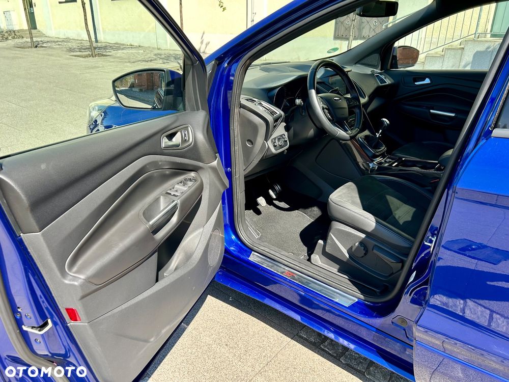 Ford Kuga 1.5 EcoBoost 2x4 Titanium - 13