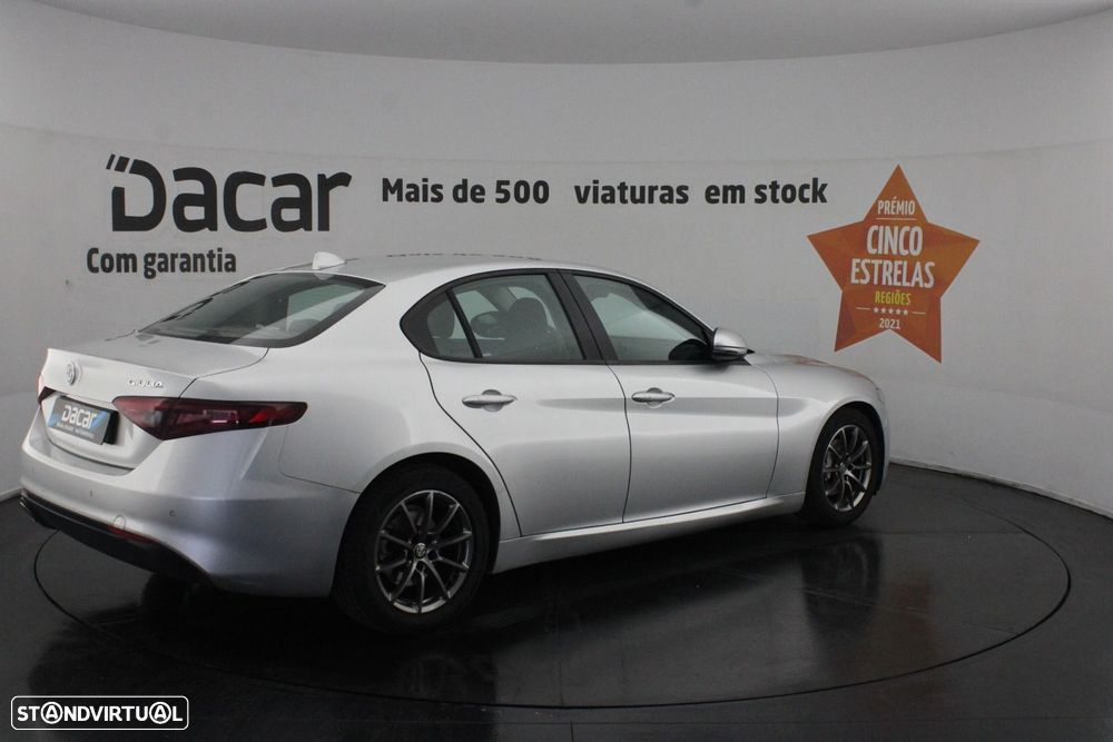 Alfa Romeo Giulia 2.2 D - 7
