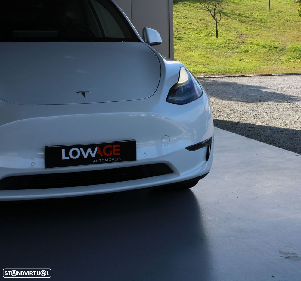 Tesla Model Y Long Range Dual Motor AWD - 22