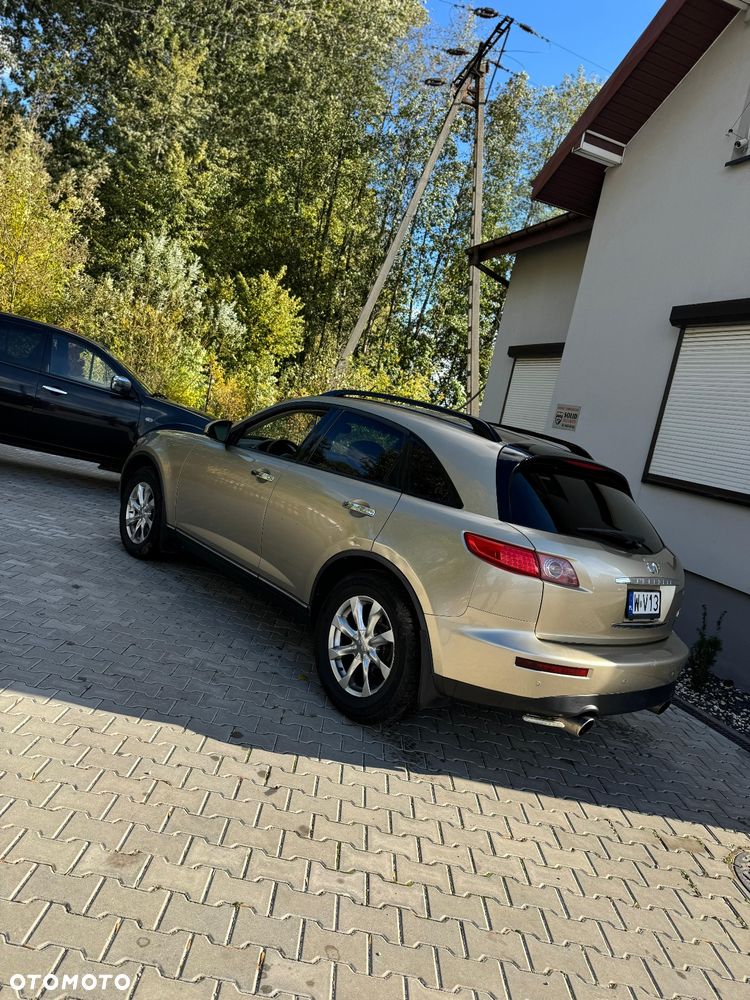 Infiniti FX FX35 - 10