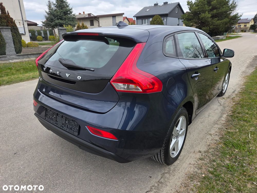 Volvo V40 D2 - 4