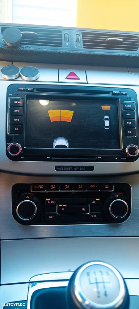 Volkswagen Passat 2.0TDI Comfortline DPF Bluemotion Technology - 10