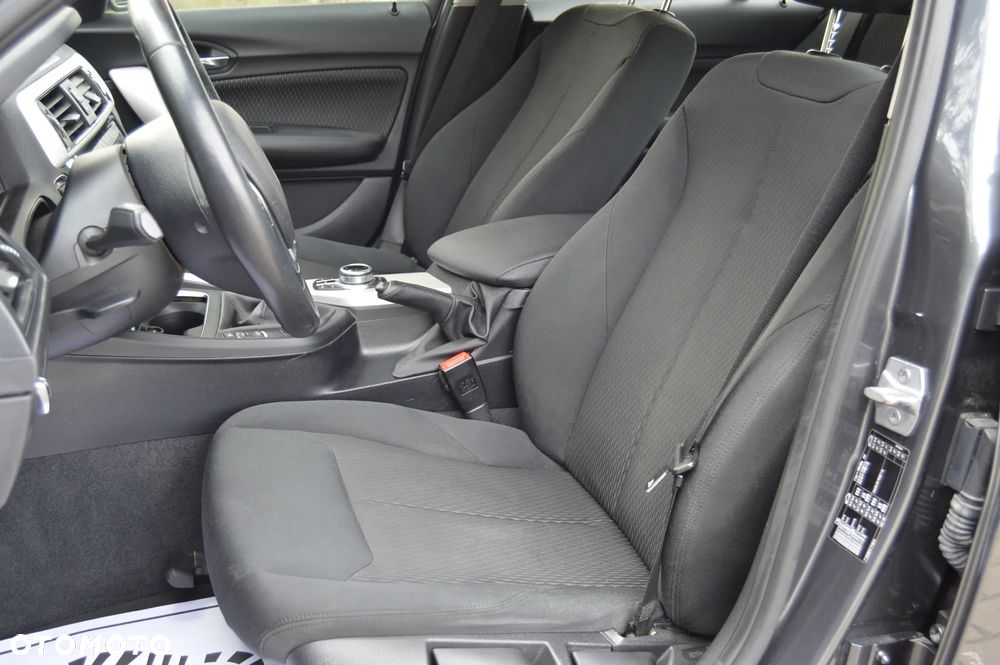 BMW Seria 1 118i Sport Line - 30