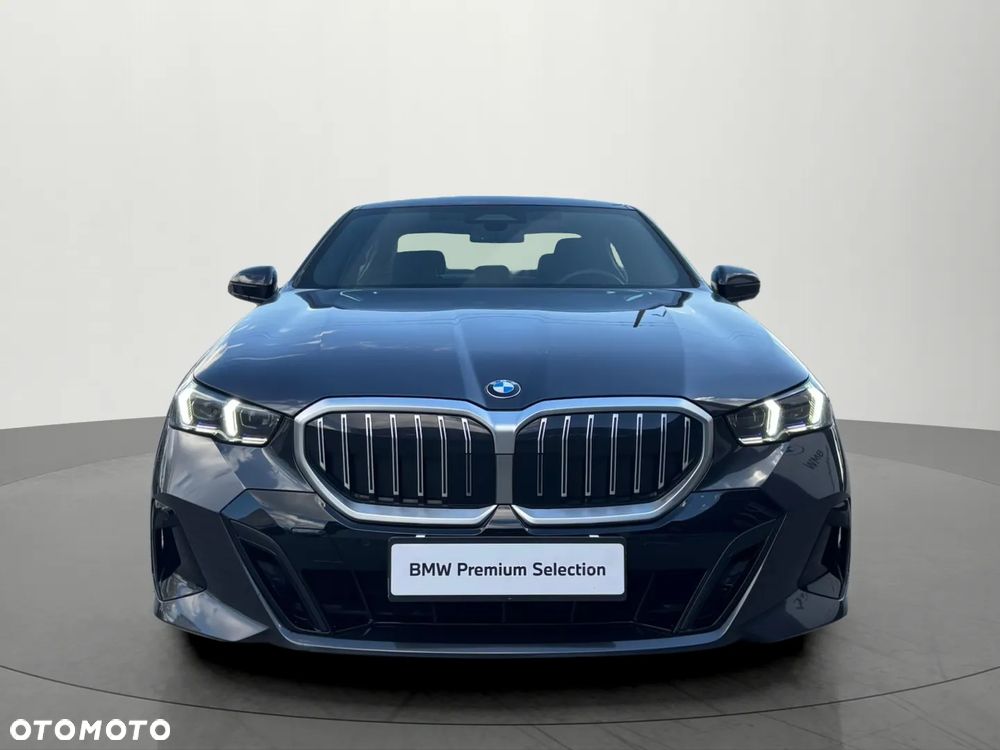 BMW Seria 5 520d xDrive mHEV M Sport - 4