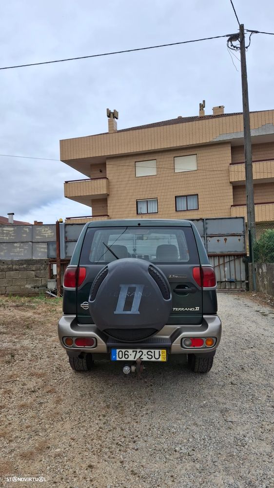 Nissan Terrano - 1