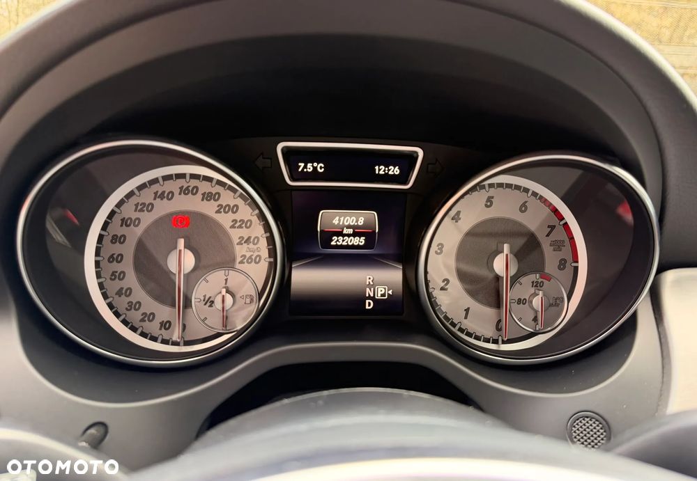 Mercedes-Benz GLA 200 7G-DCT AMG Line - 16