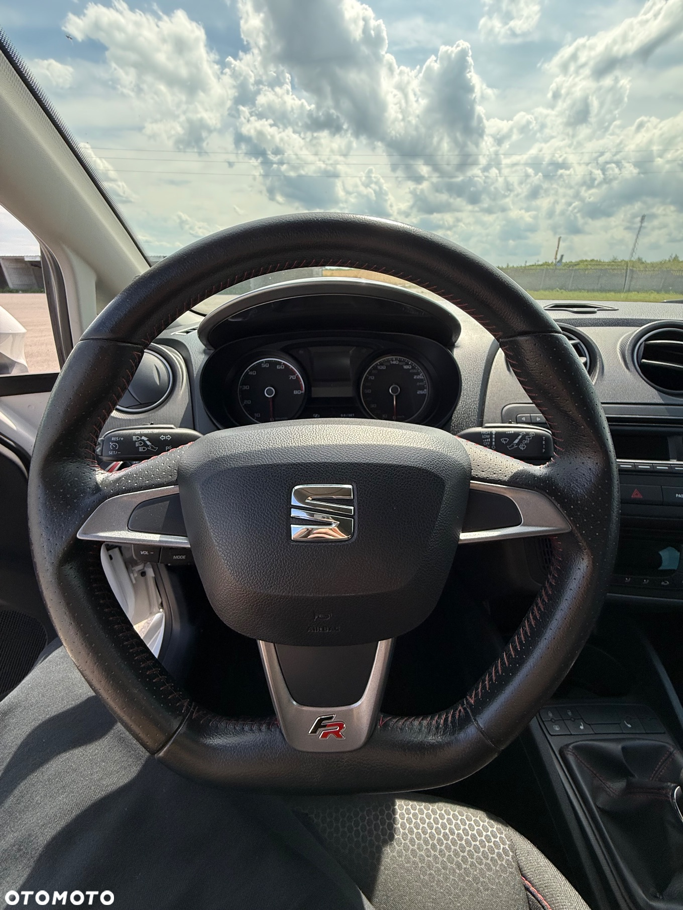 Seat Ibiza SC 1.2 TSI FR - 17