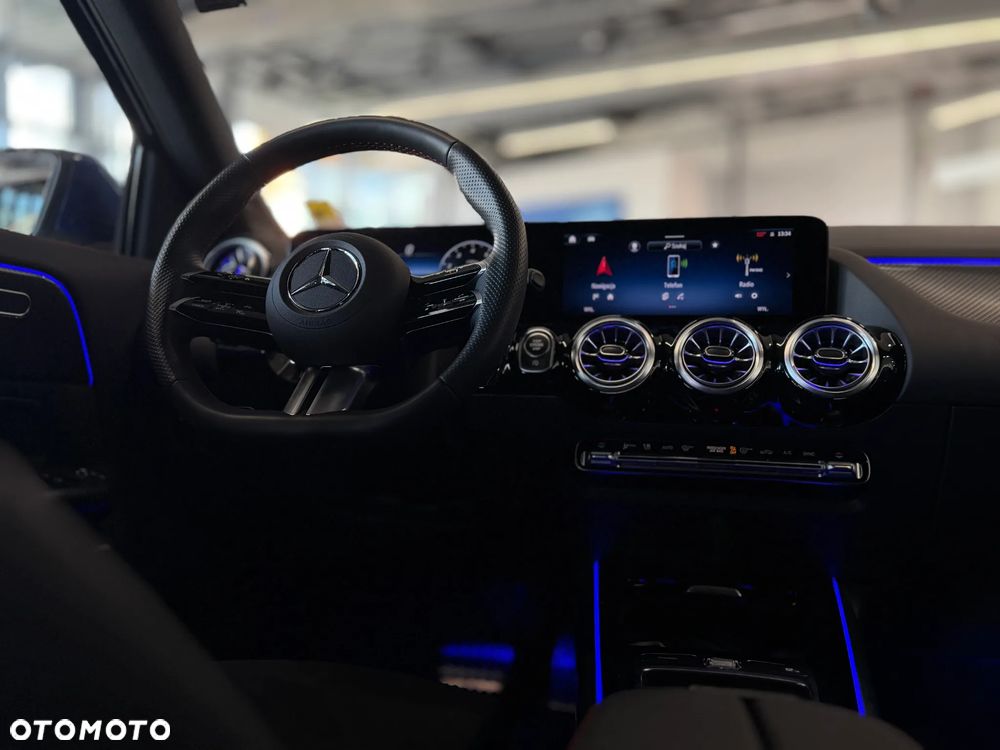 Mercedes-Benz GLA 200 AMG Line - 4